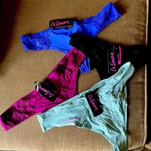 BNWT - La Senza Thongs - read medium fit small!